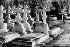 Могила Газданова на кладбище Сент-Женевьев-де-Буа. Фото Л.Диенеша, 1984 г.